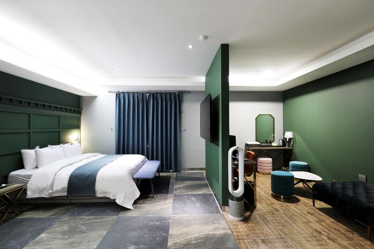 El Tower Hotel Gunsan Ngoại thất bức ảnh