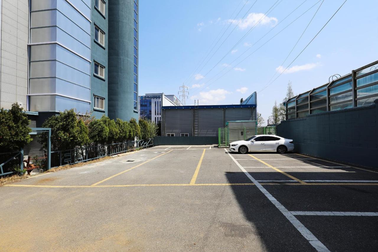 El Tower Hotel Gunsan Ngoại thất bức ảnh
