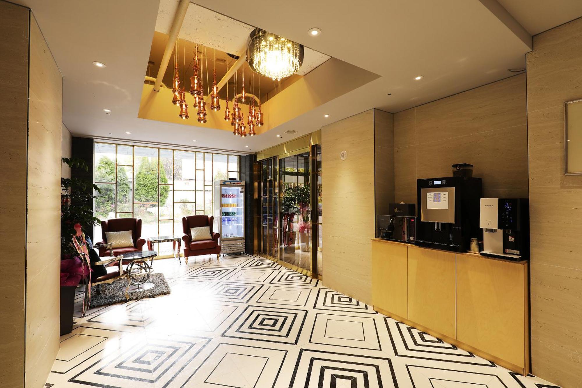 El Tower Hotel Gunsan Ngoại thất bức ảnh