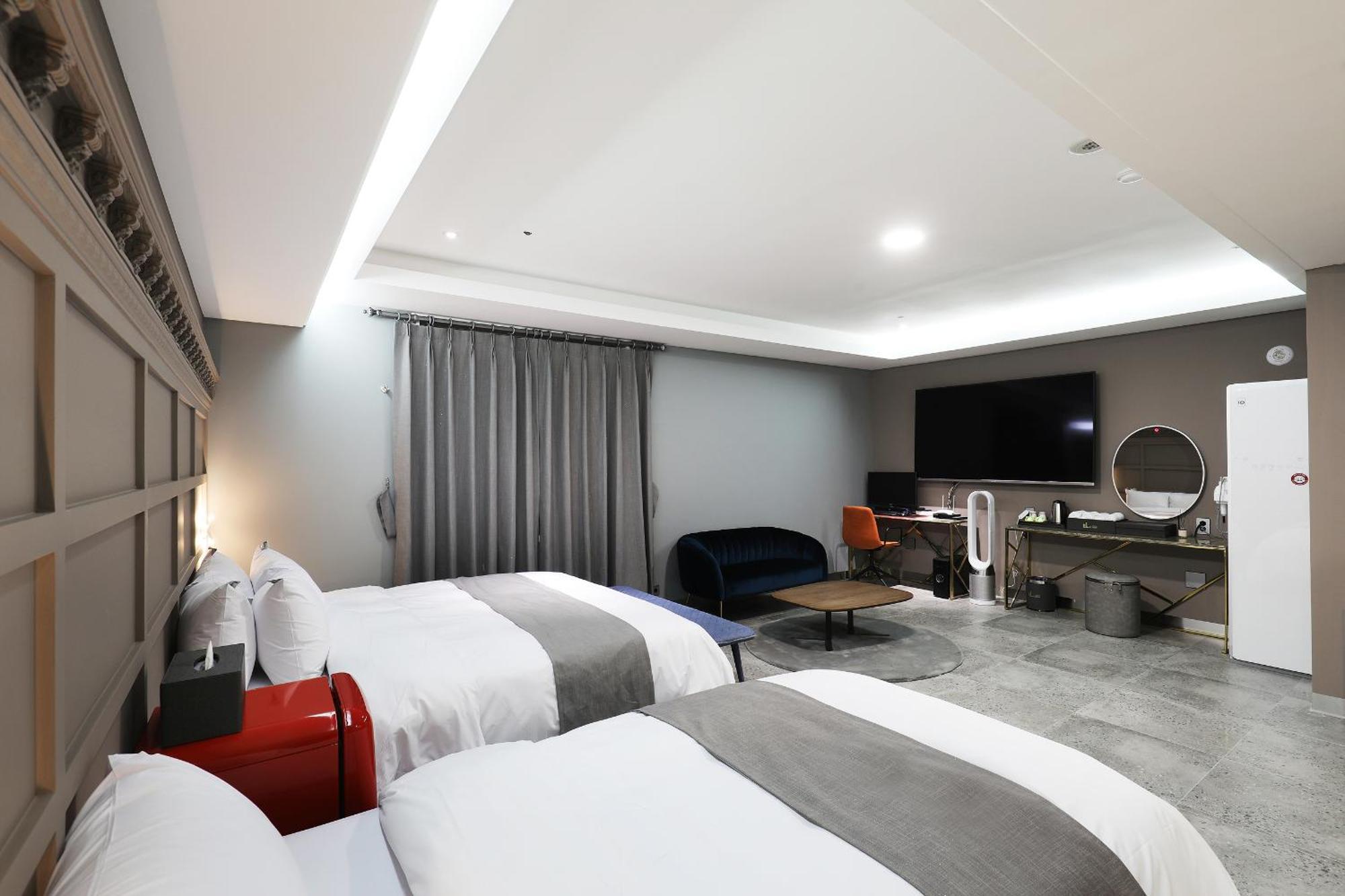 El Tower Hotel Gunsan Ngoại thất bức ảnh