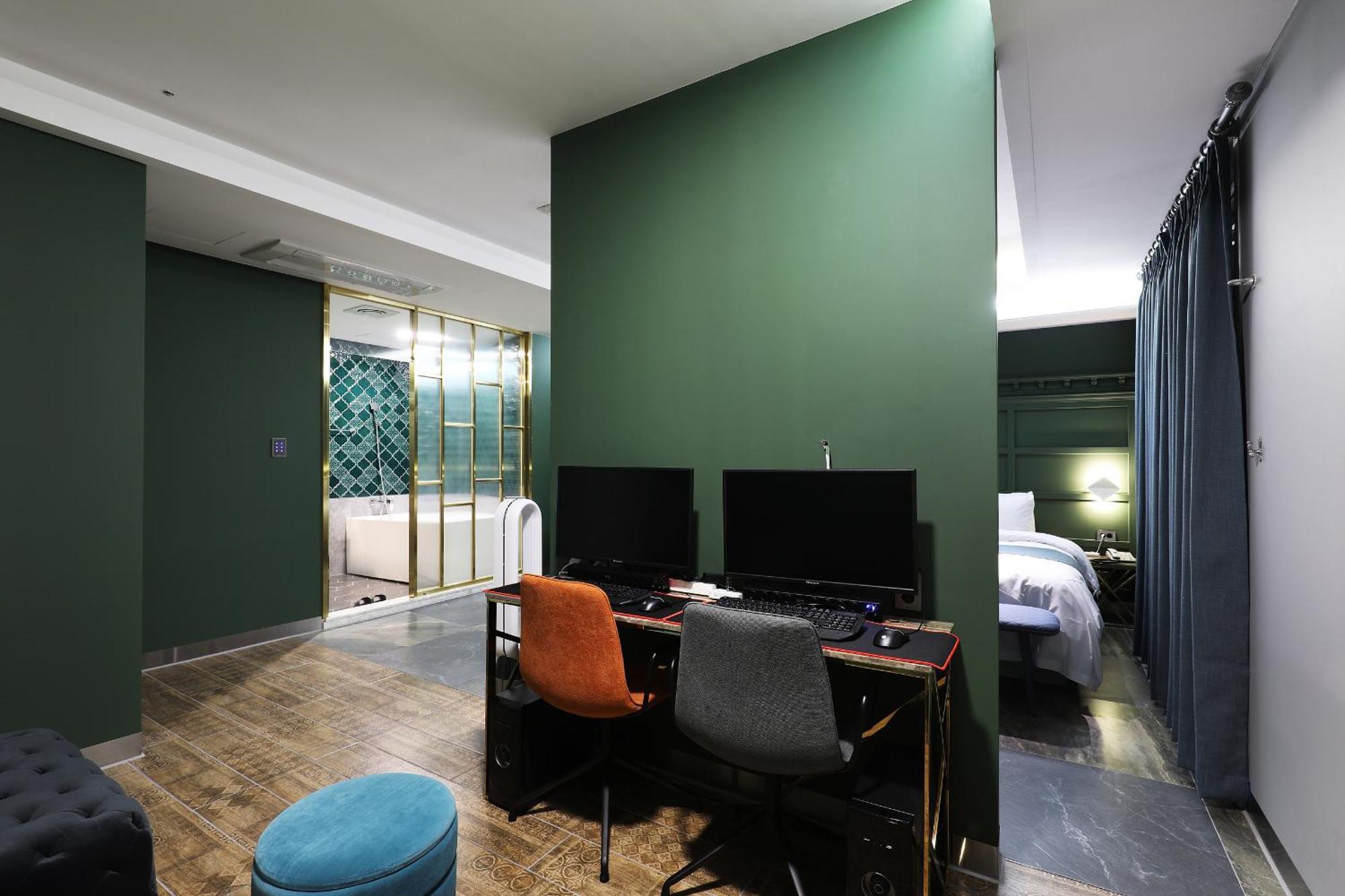 El Tower Hotel Gunsan Ngoại thất bức ảnh