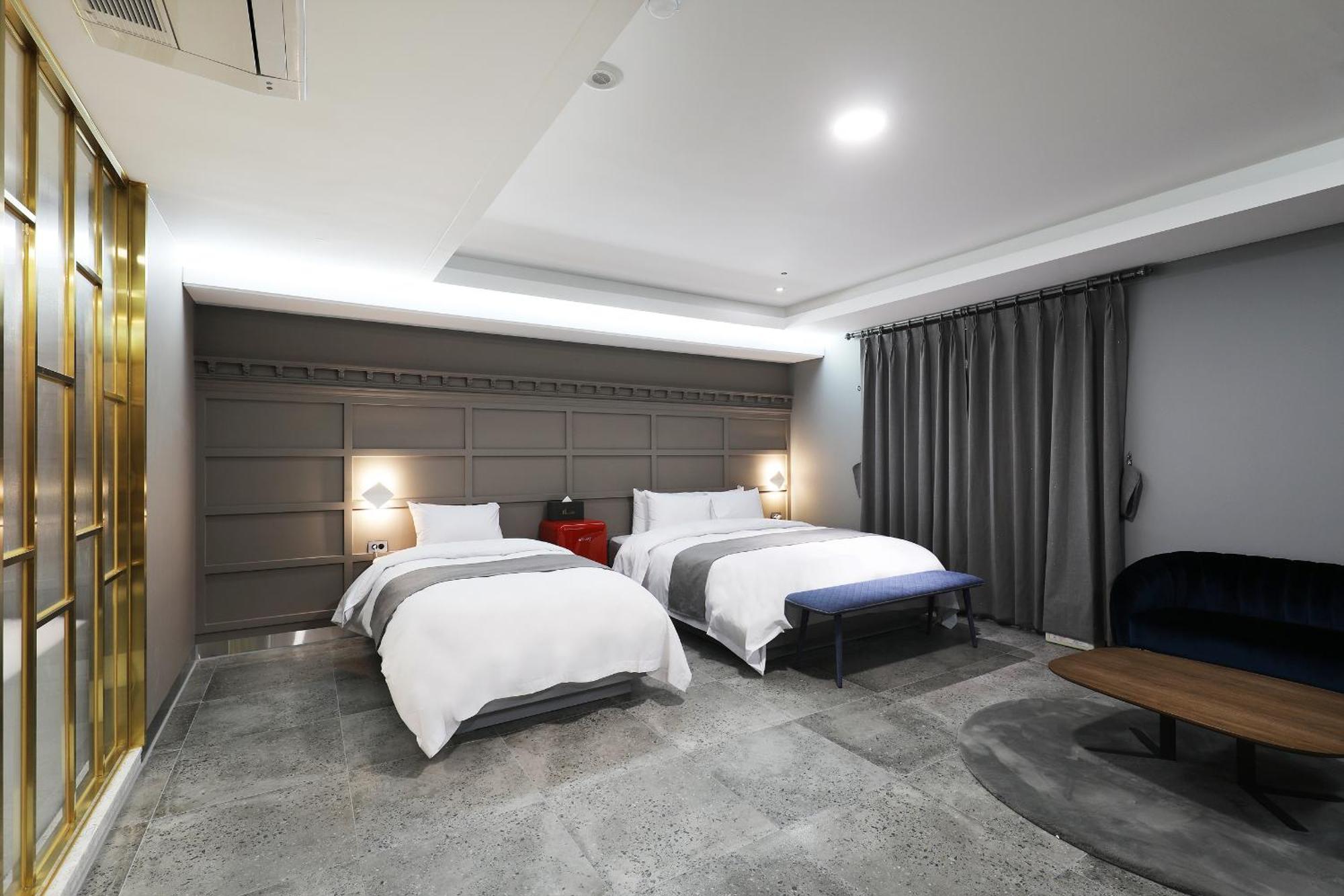 El Tower Hotel Gunsan Ngoại thất bức ảnh