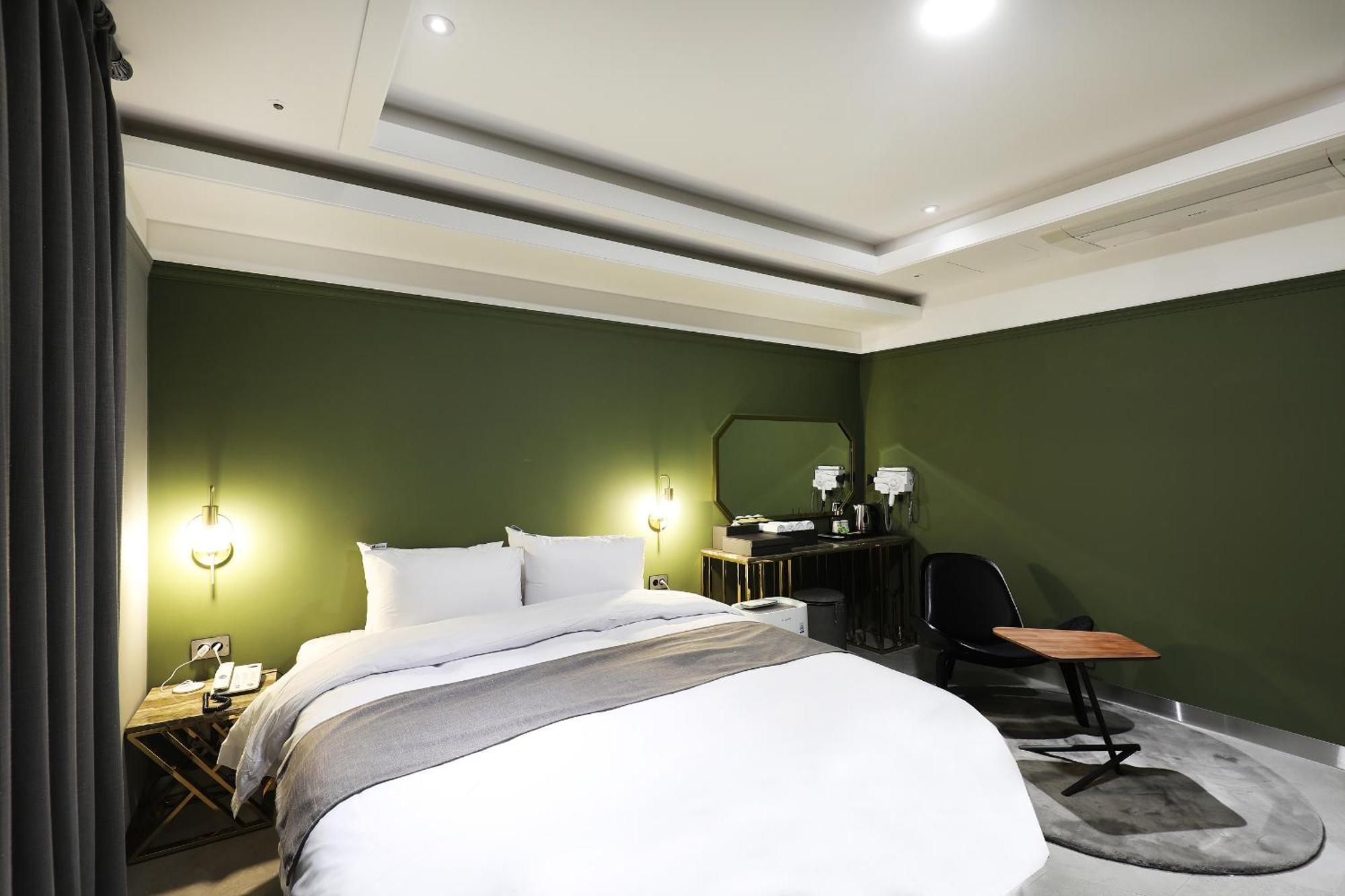 El Tower Hotel Gunsan Ngoại thất bức ảnh
