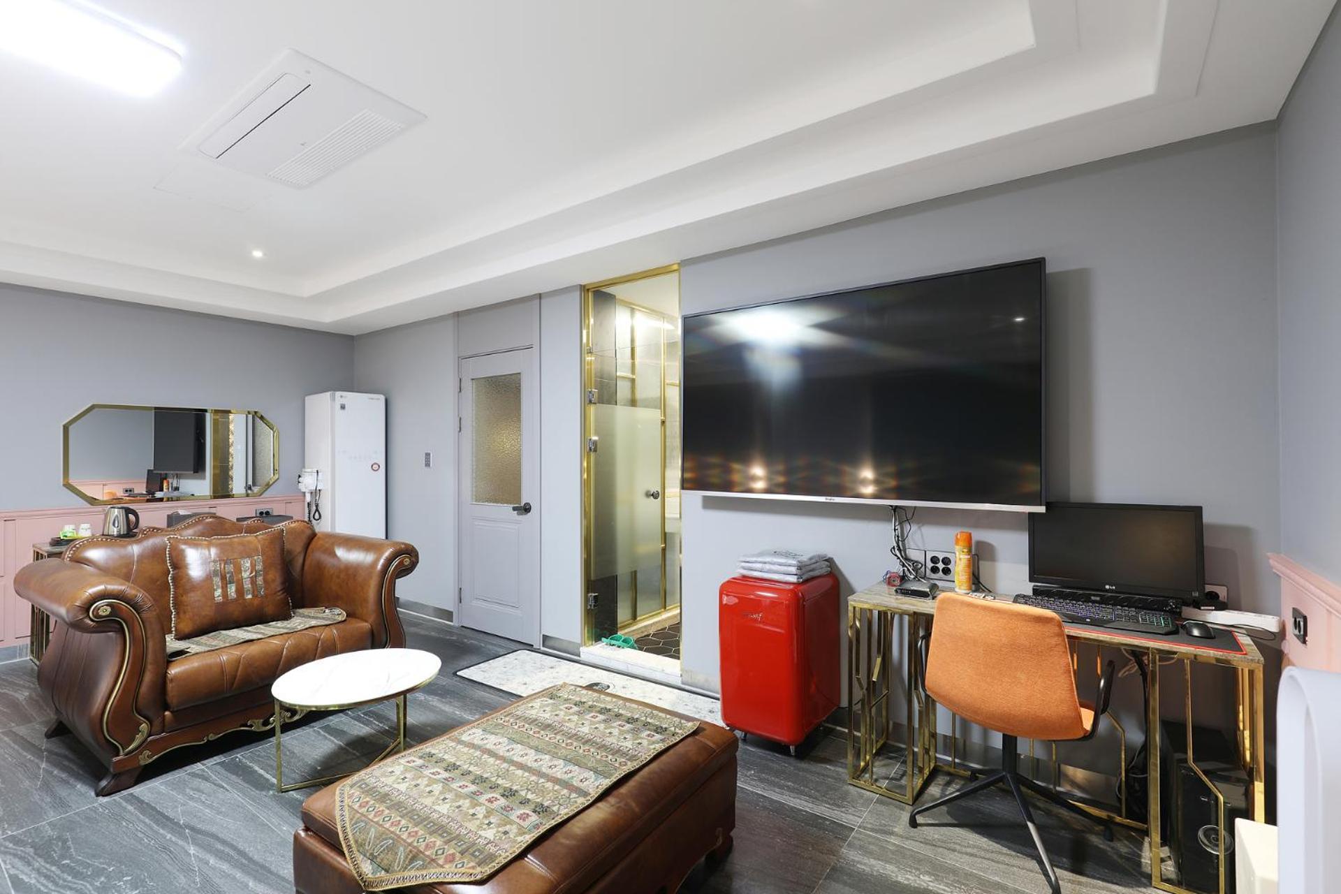 El Tower Hotel Gunsan Ngoại thất bức ảnh